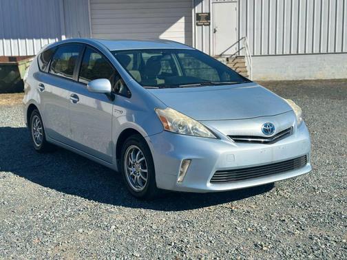 2014 Toyota Prius v Two