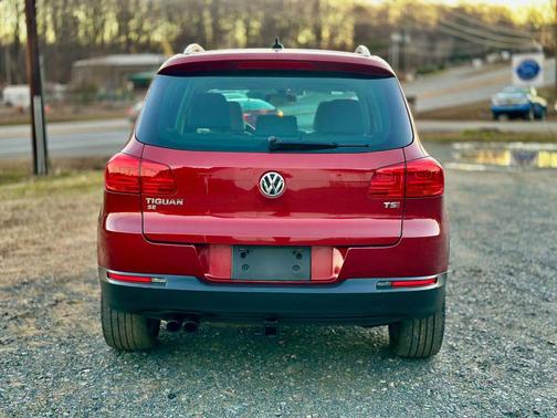 2016 Volkswagen Tiguan SE