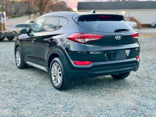 2017 Hyundai TUCSON SE Plus