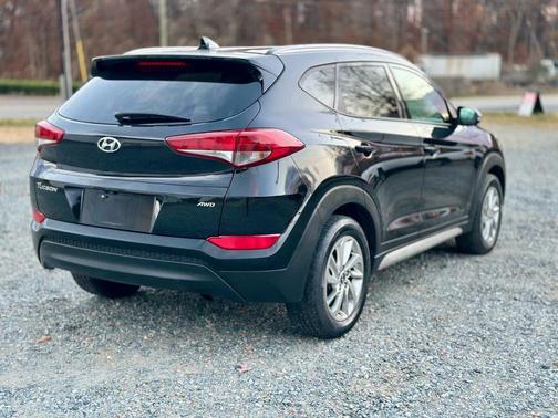 2017 Hyundai TUCSON SE Plus