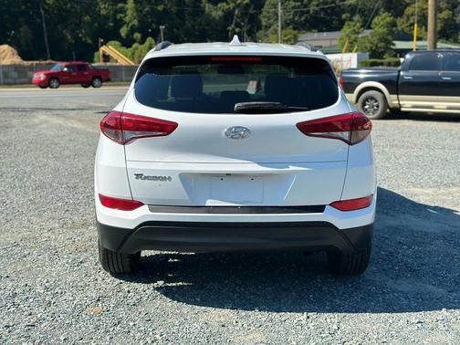2017 Hyundai TUCSON SE Plus