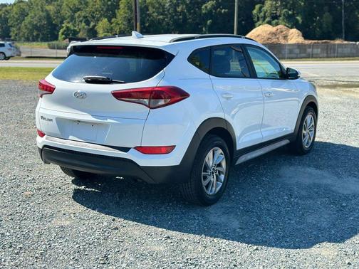 2017 Hyundai TUCSON SE Plus