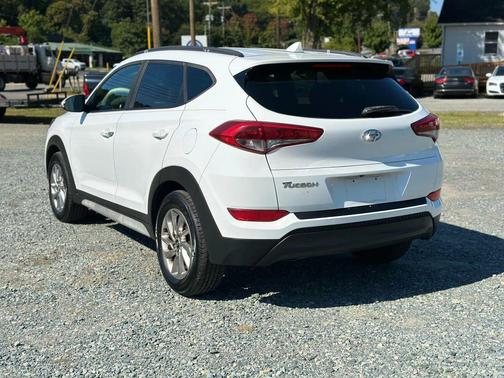 2017 Hyundai TUCSON SE Plus