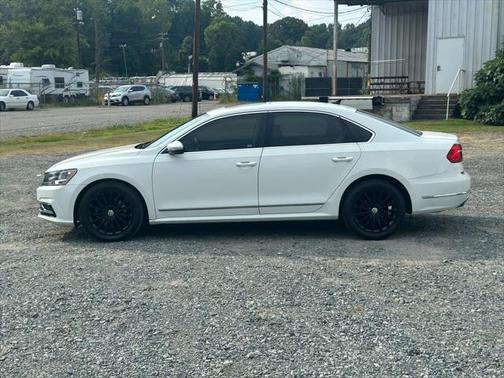 2016 Volkswagen Passat 1.8T SE