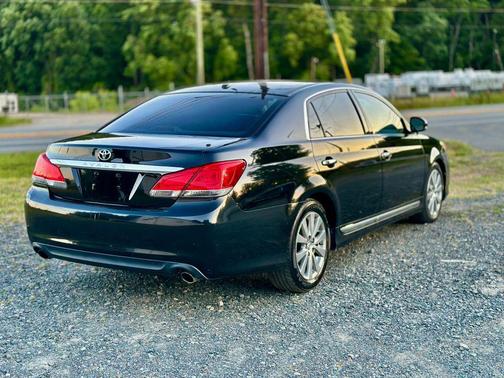 Black 2012 Toyota Avalon Limited