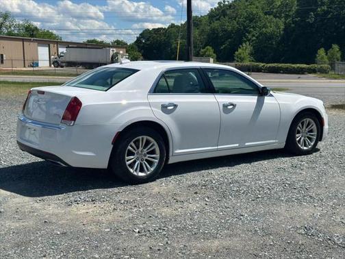 2015 Chrysler 300C Base