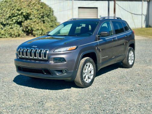 2015 Jeep Cherokee Sport