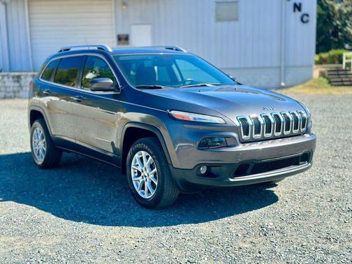 2015 Jeep Cherokee Sport