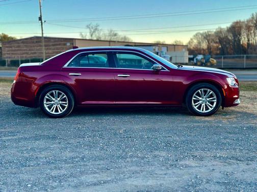 2016 Chrysler 300C Base