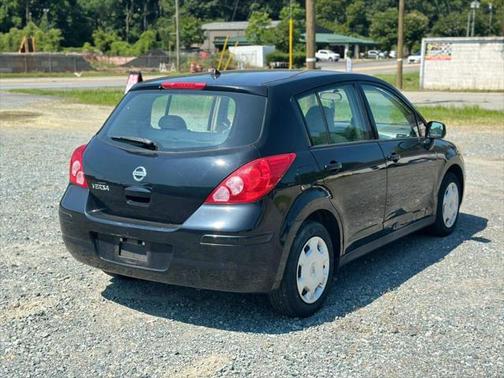 2009 Nissan Versa 1.8 S