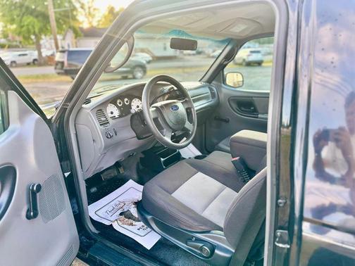 Black 2004 Ford Ranger Edge