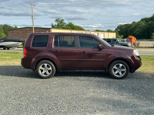 Red 2013 Honda Pilot EX-L