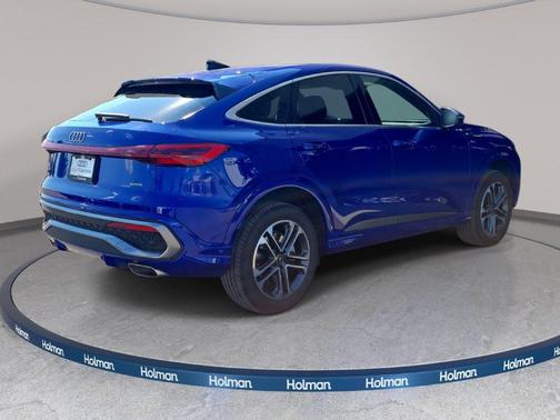 Ultra Blue Metallic 2025 Audi Q5 2.0T Premium