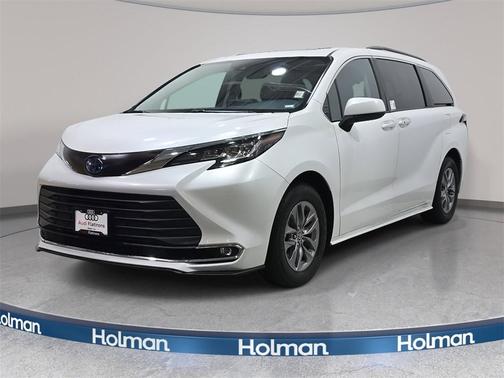 2023 Toyota Sienna XLE