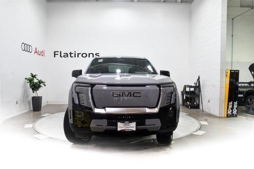 2025 GMC Sierra EV Denali