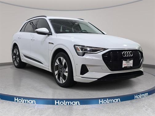 2022 Audi e-tron Premium
