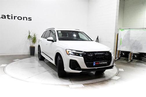 2025 Audi Q7 55 Premium Plus