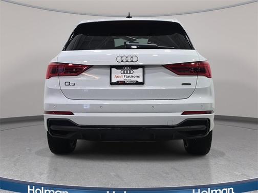 2024 Audi Q3 45 S line Premium