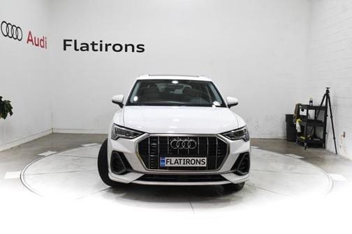 2024 Audi Q3 Premium 45 TFSI S line quattro Tiptronic