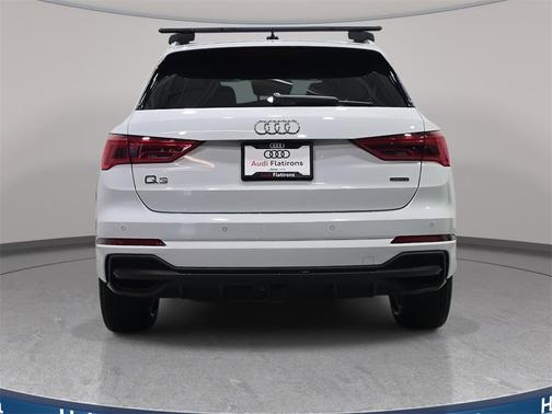 2022 Audi Q3 45 S line Premium
