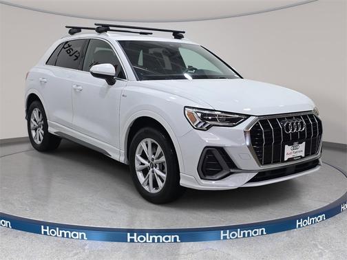 2022 Audi Q3 45 S line Premium