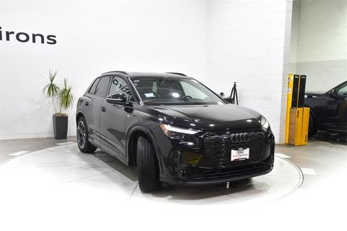 2024 Audi Q4 e-tron 55 quattro Premium