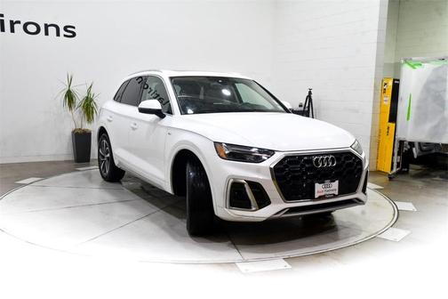 2022 Audi Q5 45 S line Premium Plus