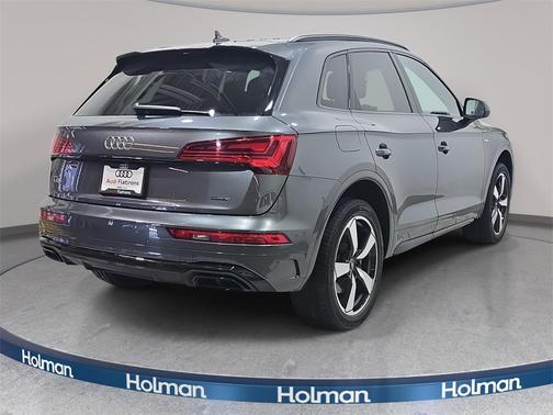 2022 Audi Q5 45 S line Premium Plus