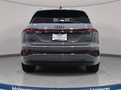 2025 Audi Q4 e-tron 55 quattro Premium
