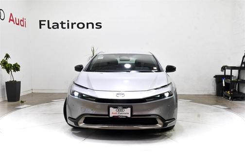 2024 Toyota Prius Prime SE