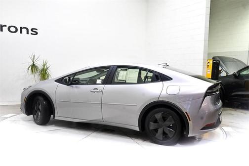 2024 Toyota Prius Prime SE