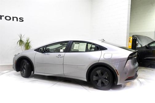 2024 Toyota Prius Prime SE