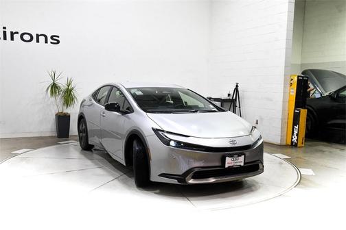 2024 Toyota Prius Prime SE
