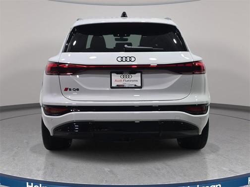 2025 Audi SQ6 e-tron Premium