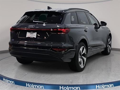 2025 Audi Q6 e-tron Premium