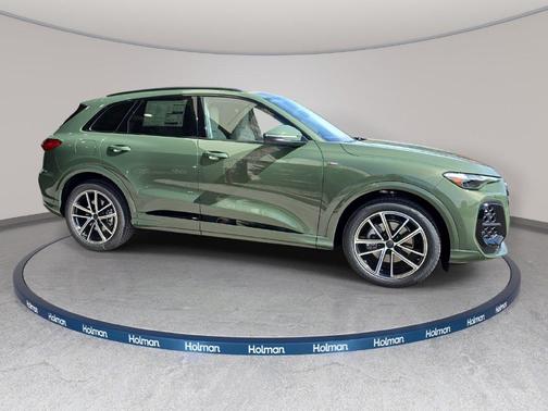 Green 2026 Audi Q5 PRESTIGE