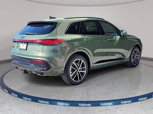 Green 2026 Audi Q5 PRESTIGE