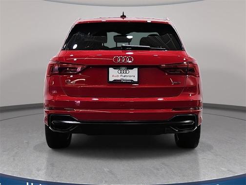 2022 Audi Q3 45 S line Premium