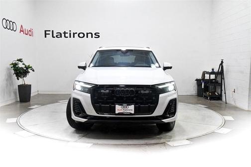 2025 Audi Q7 55 Premium Plus