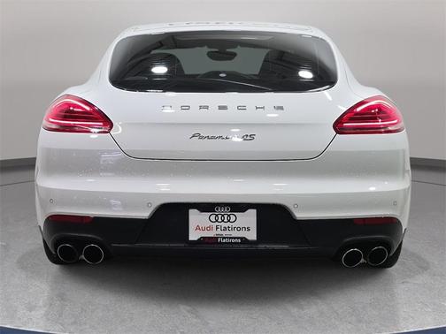 2014 Porsche Panamera 4S