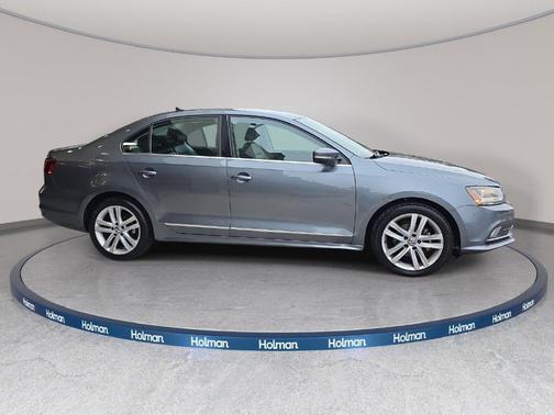 Platinum Gray Metallic 2017 Volkswagen Jetta 1.8T SEL