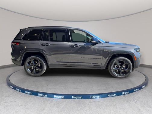 Metallic 2024 Jeep Grand Cherokee Limited