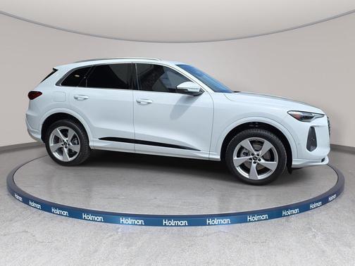 Glacier White Metallic 2025 Audi Q5 2.0T quattro Premium