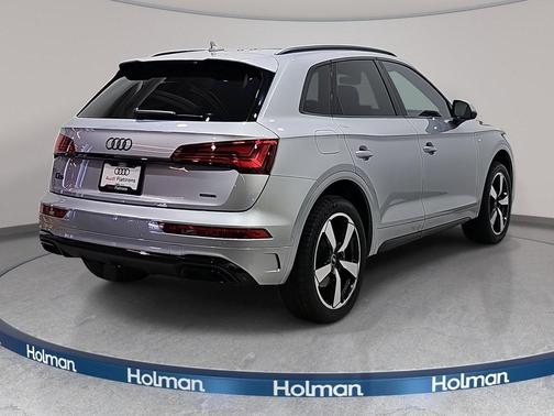 2022 Audi Q5 45 S line Prestige