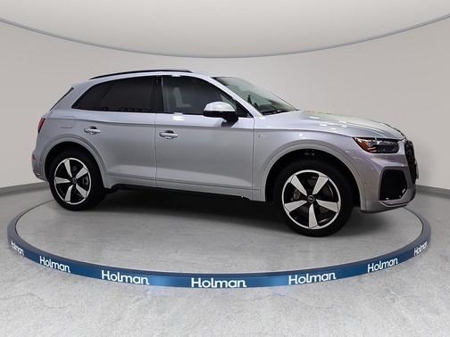 2022 Audi Q5 45 S line Prestige