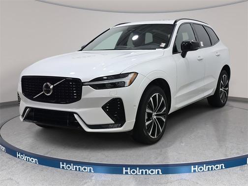 2023 Volvo XC60 B5 Plus Dark Theme