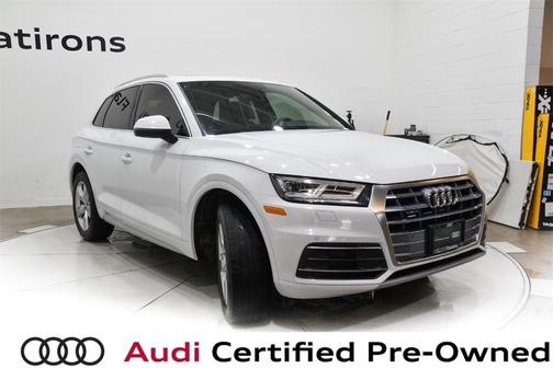 Photo 3 of 47 of 2019 Audi Q5 2.0T Premium Plus