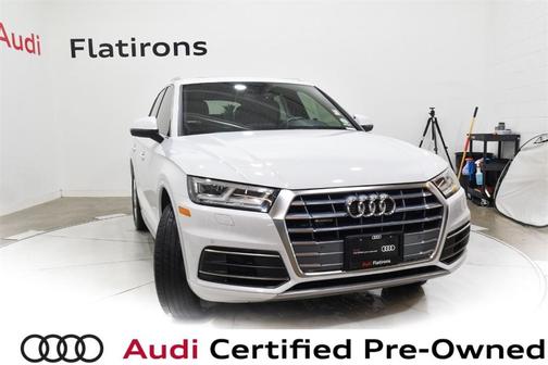 Photo 5 of 47 of 2019 Audi Q5 2.0T Premium Plus