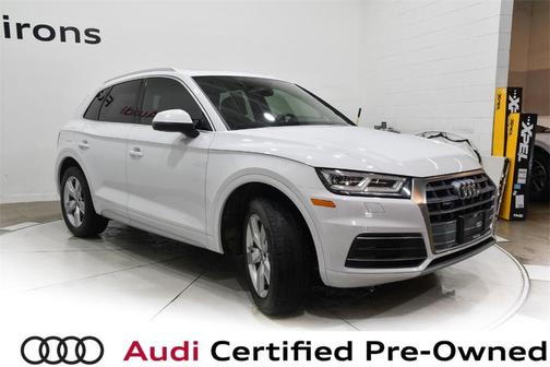 Photo 2 of 47 of 2019 Audi Q5 2.0T Premium Plus