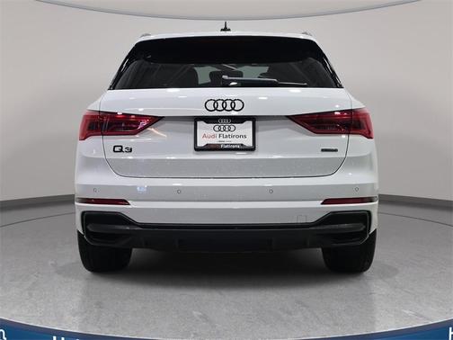 2024 Audi Q3 45 S line Premium